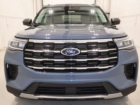 New 2026 Ford Explorer Active image 3