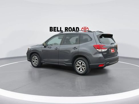 Used 2020 Subaru Forester Premium image 6