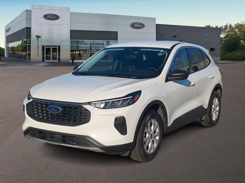 Certified 2023 Ford Escape Active AWD/4WD image 5