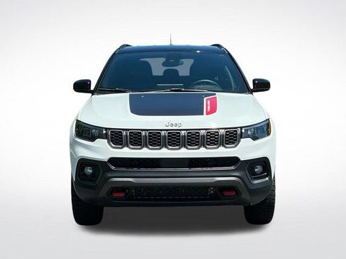 Used 2024 Jeep Compass Trailhawk AWD/4WD image 10