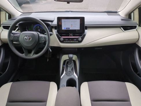 Used 2026 Toyota Corolla LE FWD image 14
