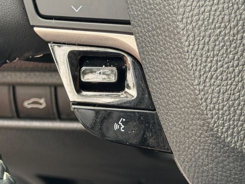 Used 2025 Toyota Camry SE FWD image 28
