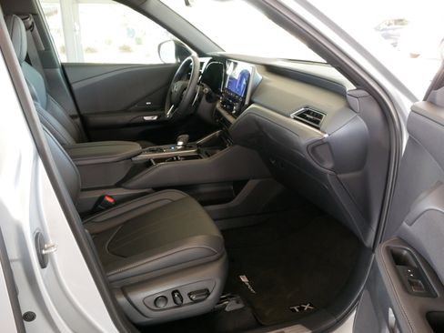 Used 2025 Lexus TX 500h AWD w/ Technology Package image 10