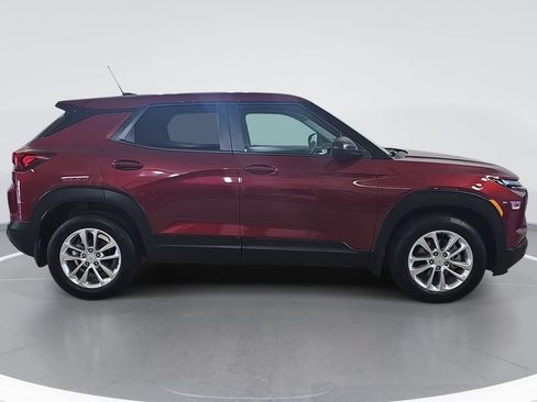 Certified 2025 Chevrolet TrailBlazer LS w/ LS Convenience Package FWD image 2
