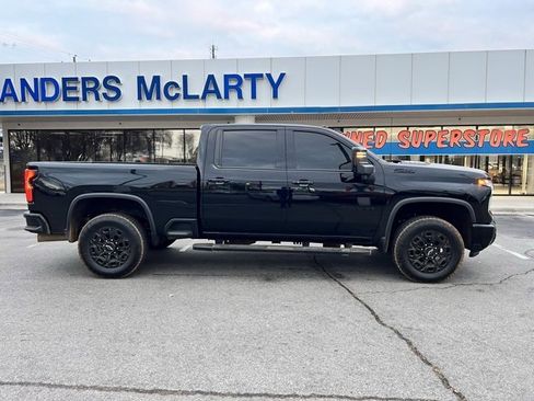 Certified 2024 Chevrolet Silverado 2500 LTZ w/ LTZ Plus Package image 3