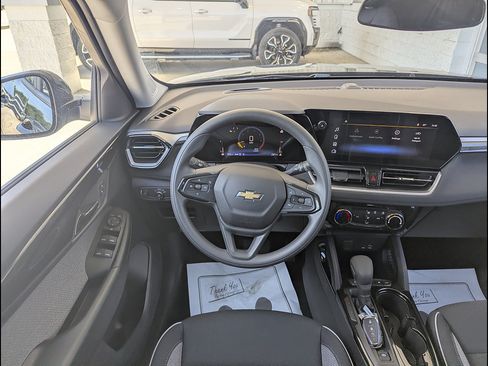 New 2026 Chevrolet TrailBlazer LT AWD/4WD image 3
