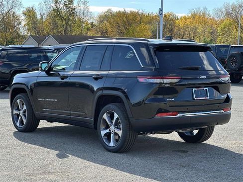 New 2025 Jeep Grand Cherokee Limited image 3