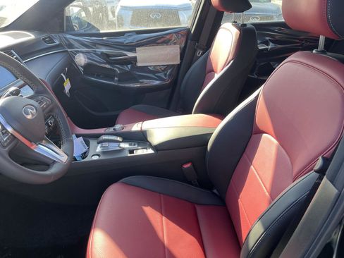 New 2025 INFINITI QX50 Sport image 9