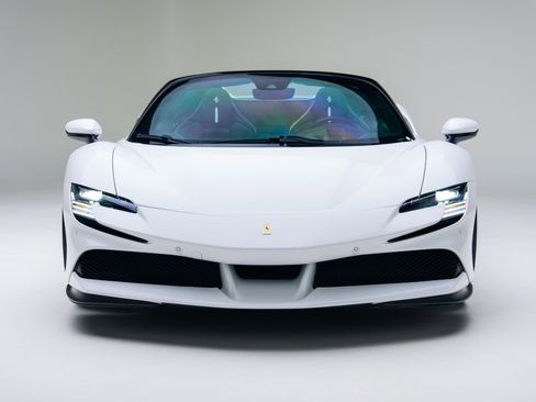 Used 2024 Ferrari SF90 Spider image 4