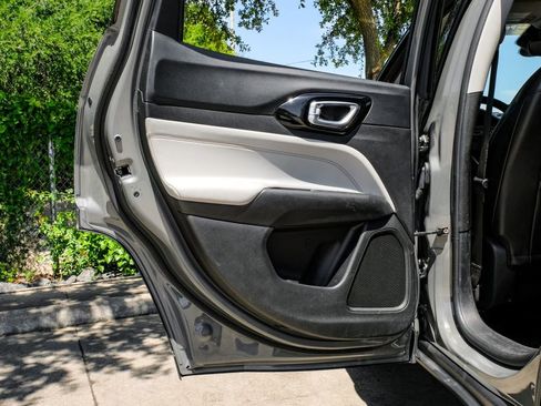 Used 2022 Jeep Compass Limited image 54