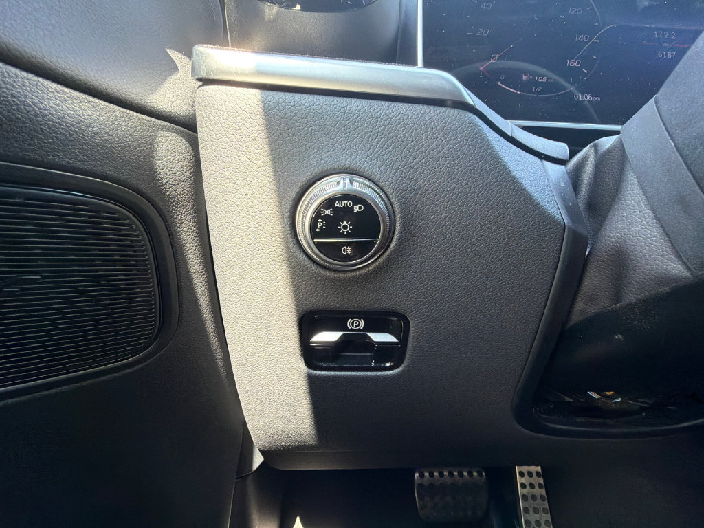 Used 2026 Mercedes-Benz GLC 300 image 31