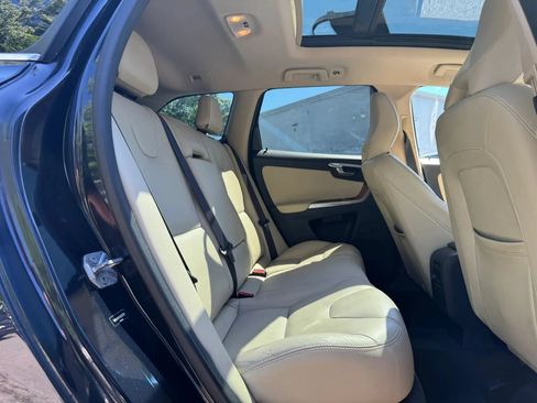 Used 2017 Volvo XC60 T5 Inscription w/ Preferred Option Package AWD/4WD image 21