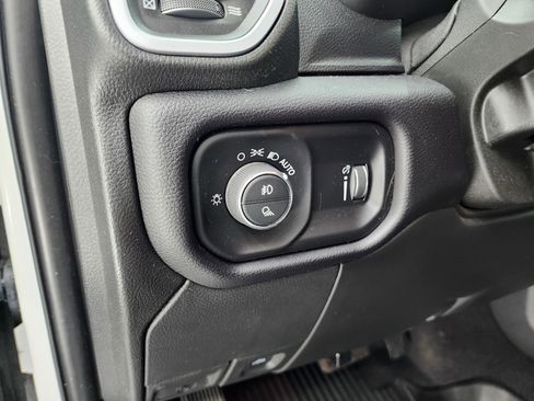 Used 2022 RAM 3500 Big Horn w/ Level C Equiment Group image 40