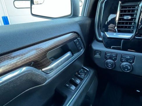 Used 2023 Chevrolet Silverado 1500 LT image 17