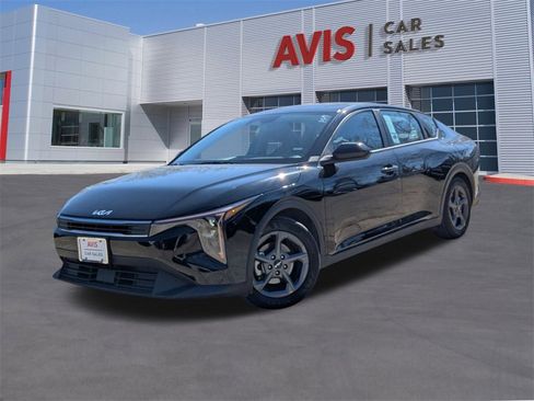 Used 2025 Kia K4 LXS image 1