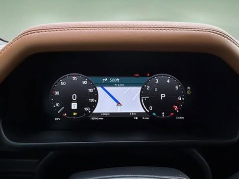 Used 2023 Land Rover Defender 130 X-Dynamic SE AWD/4WD image 15