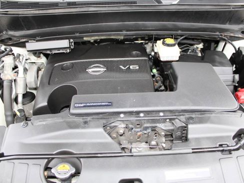 Used 2015 Nissan Pathfinder SV image 27