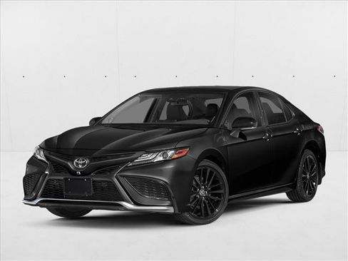 Used 2021 Toyota Camry XSE FWD image 1