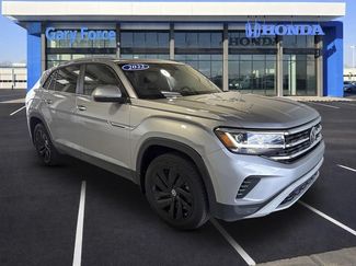 Used 2022 Volkswagen Atlas Cross Sport SE FWD video 1