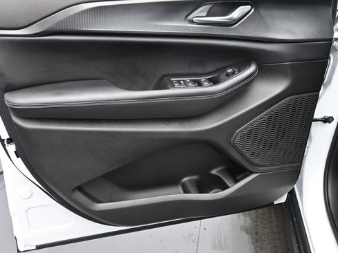 New 2026 Jeep Grand Cherokee L Laredo image 9