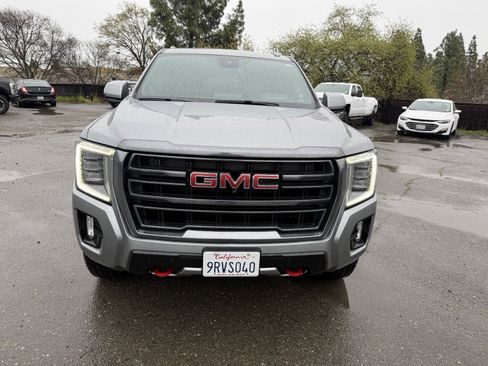 Used 2024 GMC Yukon AT4 w/ Technology Package image 8