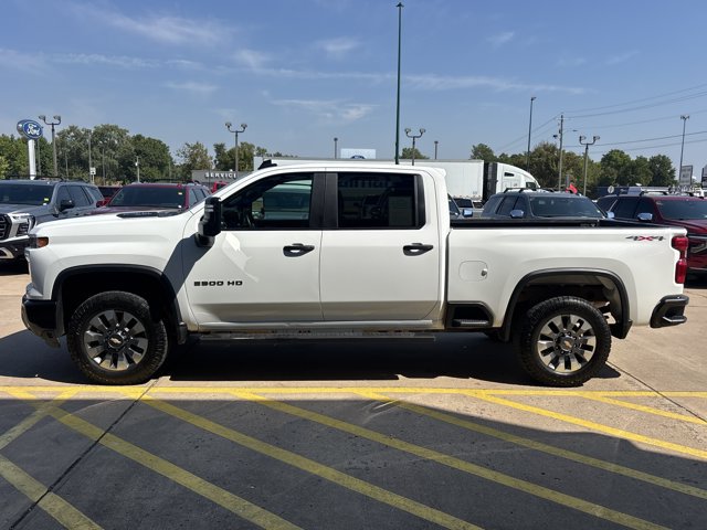 Used 2024 Chevrolet Silverado 2500 Custom AWD/4WD image 10