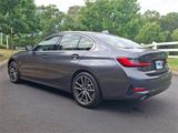 Used 2022 BMW 330e xDrive w/ Convenience Package image 4