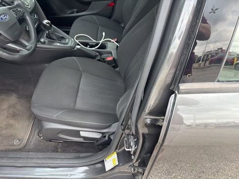 Used 2018 Ford Focus S image 5