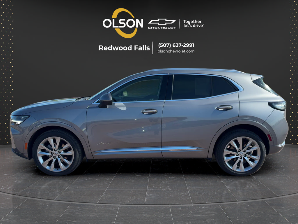 Used 2022 Buick Envision Avenir w/ Technology Package II AWD/4WD image 2