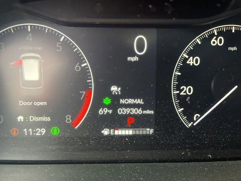 Used 2025 Honda Odyssey Touring image 5