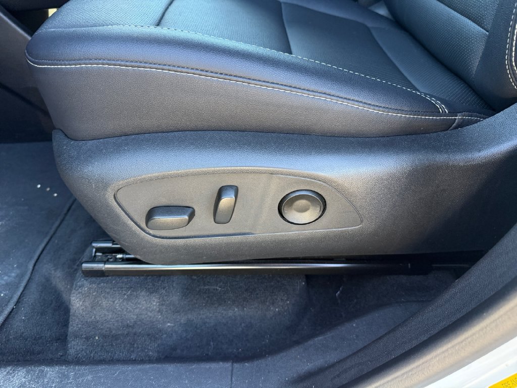 Used 2025 Chevrolet Traverse LT AWD/4WD image 13