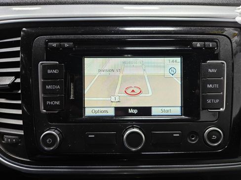 Used 2013 Volkswagen Beetle 2.5 image 23