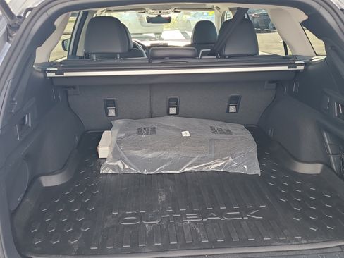 Certified 2024 Subaru Outback Limited AWD/4WD image 9