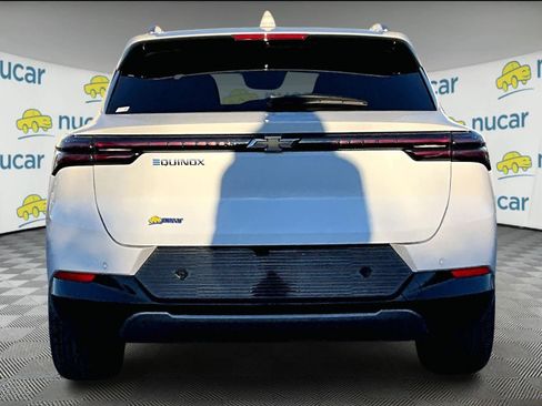 Used 2025 Chevrolet Equinox EV LT image 5