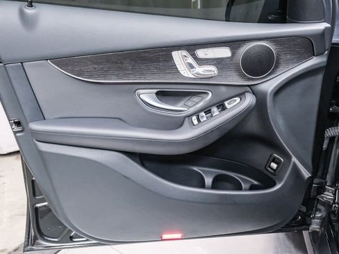 Certified 2021 Mercedes-Benz GLC 300 image 23