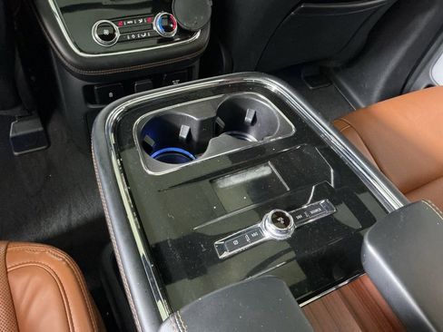 Used 2020 Lincoln Navigator Reserve w/ Equipment Group 208A Reserve image 31