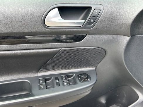 Used 2014 Volkswagen Jetta TDI FWD image 22