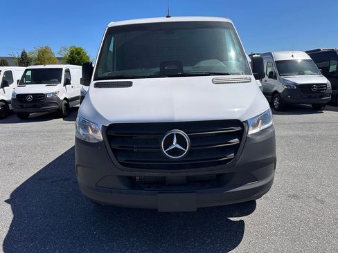 Used 2025 Mercedes-Benz Sprinter 2500 image 2