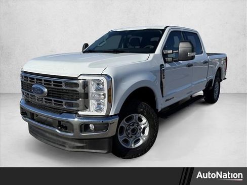 Used 2025 Ford F250 XLT image 1