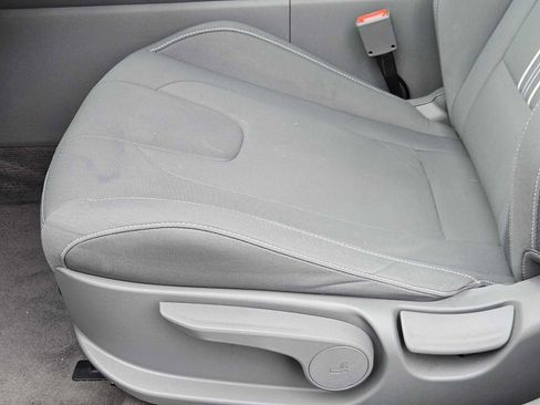 Used 2023 Hyundai Elantra SEL w/ Cargo Package FWD image 22