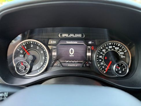 Used 2022 RAM 1500 Big Horn AWD/4WD image 7