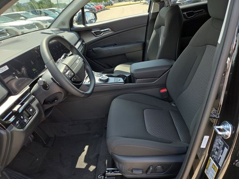 New 2026 Kia Sportage S image 4