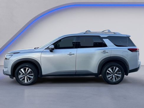 Used 2024 Nissan Pathfinder SL image 6