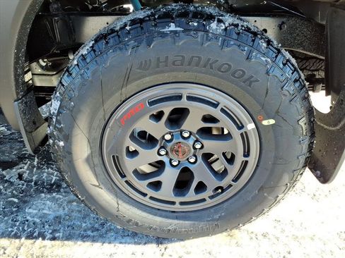 New 2026 Nissan Frontier PRO-4X w/ Pro-4x Convenience Package image 28