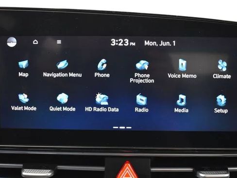 Used 2024 Hyundai Elantra SEL FWD image 31