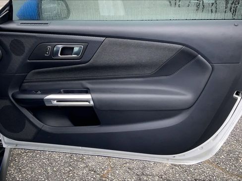 Used 2024 Ford Mustang Coupe image 19