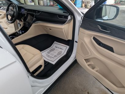 Used 2023 Jeep Grand Cherokee Limited