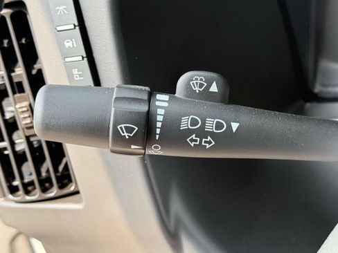 New 2025 Chevrolet Express 3500 Extended image 15