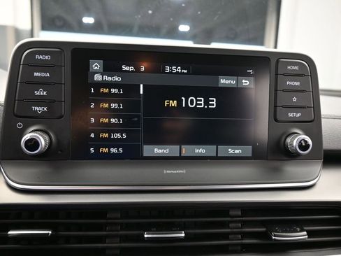 Used 2021 Kia Telluride LX image 22