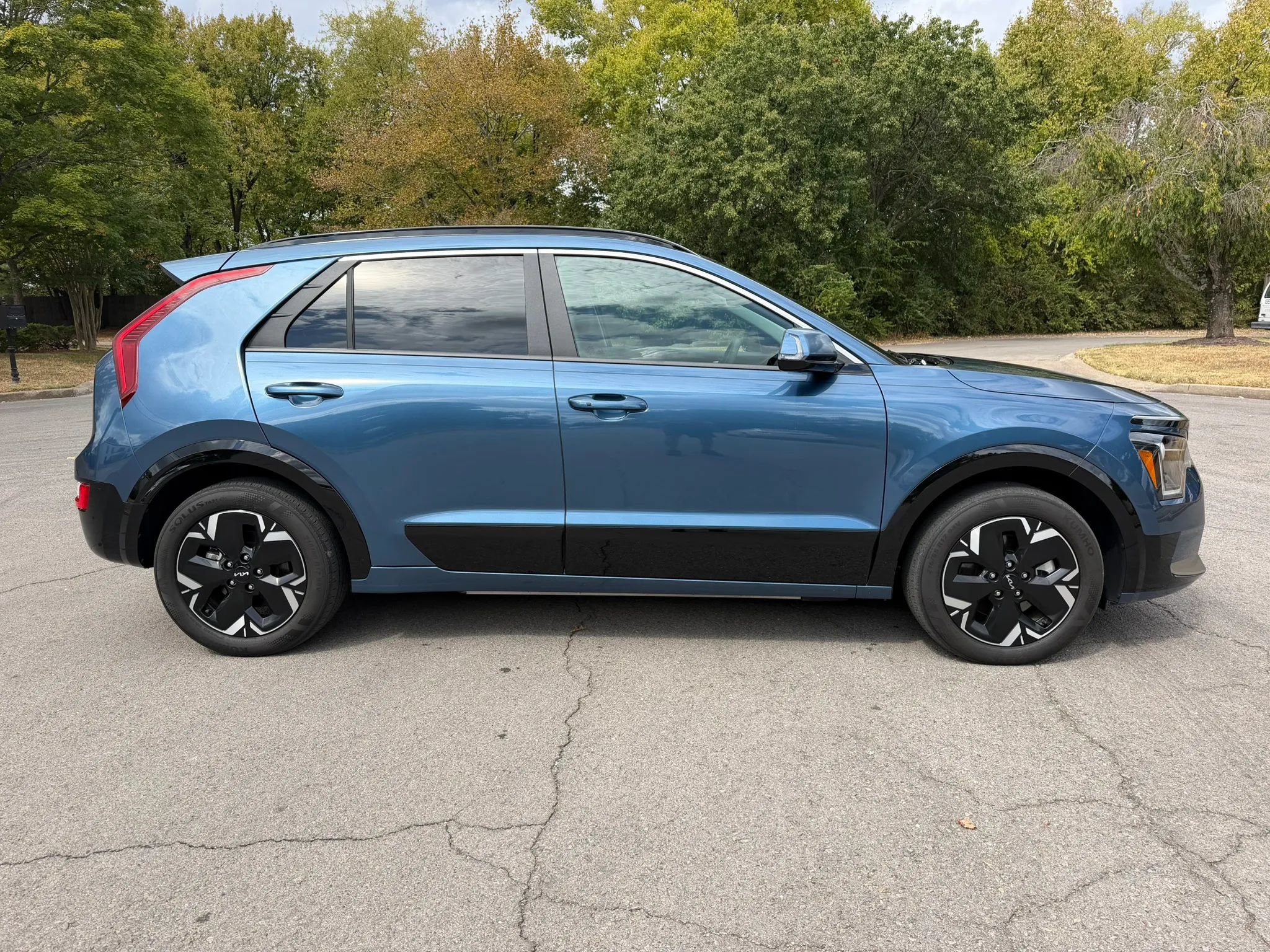 Used 2024 Kia Niro Wind FWD image 3